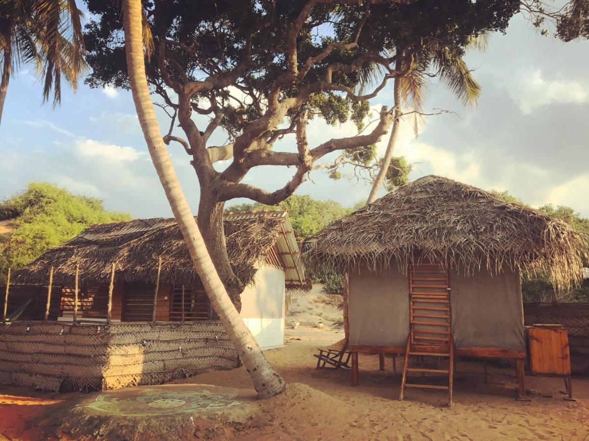 Upali Beach Surf Resort & Cafe Arugam Bay Exterior foto