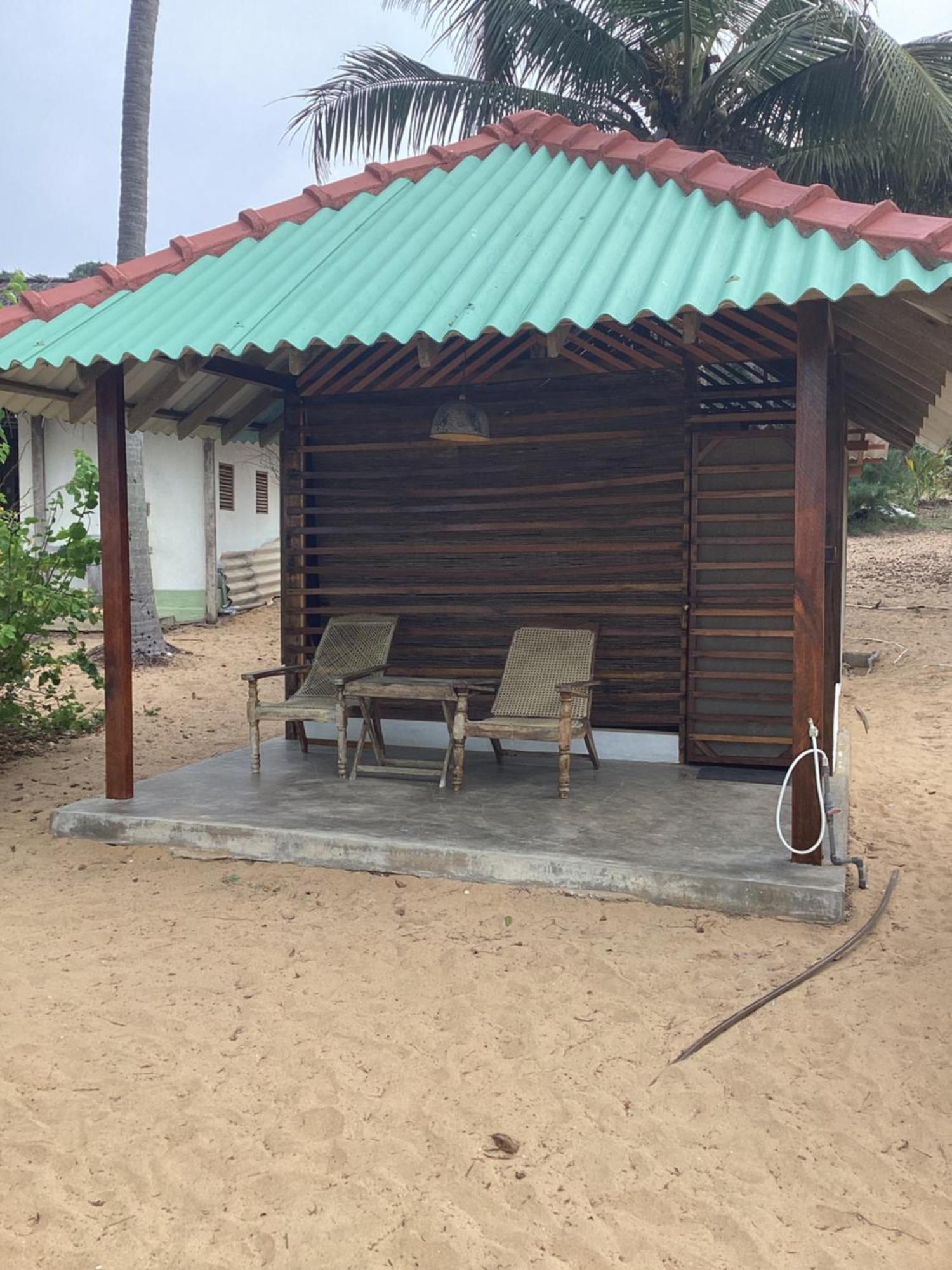 Upali Beach Surf Resort & Cafe Arugam Bay Exterior foto